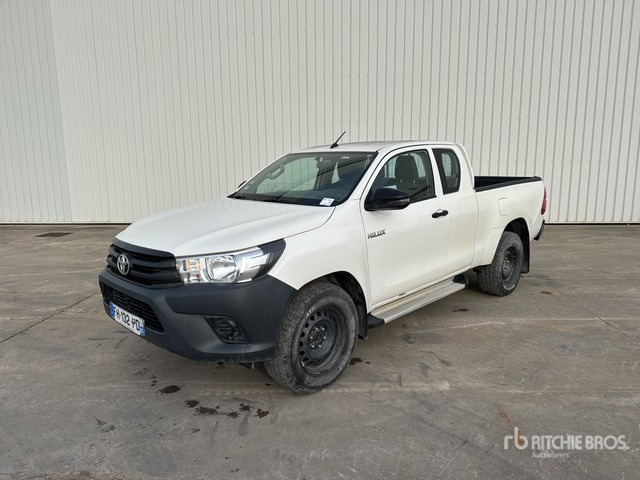2019 Toyota Hilux Vehicule Utilitaire Cargo Van - Van: picture 1 2019 Toyota Hilux Vehicule Utilitaire Cargo Van - Van: picture 1