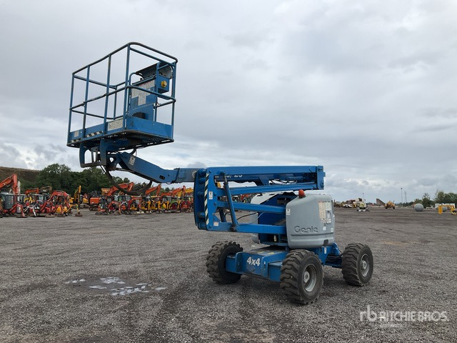 2002 Genie Z-45/25 4WD Diesel Articulating Boom Lift - Articulated boom: picture 2 2002 Genie Z-45/25 4WD Diesel Articulating Boom Lift - Articulated boom: picture 2