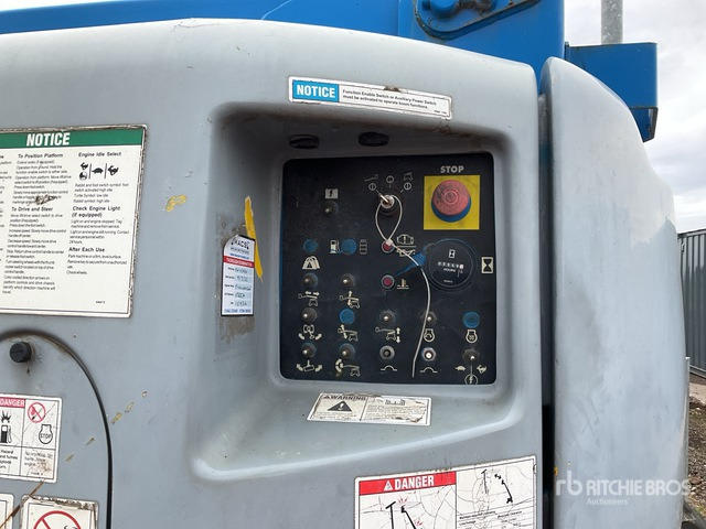 2002 Genie Z-45/25 4WD Diesel Articulating Boom Lift - Articulated boom: picture 5 2002 Genie Z-45/25 4WD Diesel Articulating Boom Lift - Articulated boom: picture 5