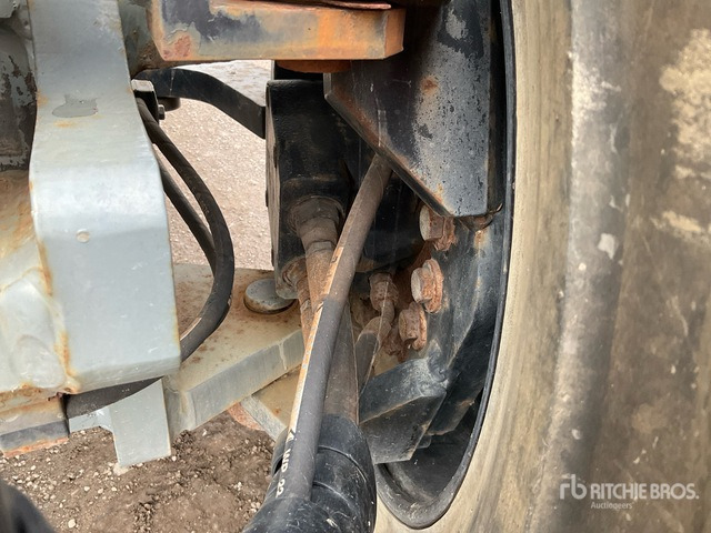 2009 Haulotte HA32PX 4WD Diesel Articulating Boom Lift - Articulated boom: picture 5 2009 Haulotte HA32PX 4WD Diesel Articulating Boom Lift - Articulated boom: picture 5