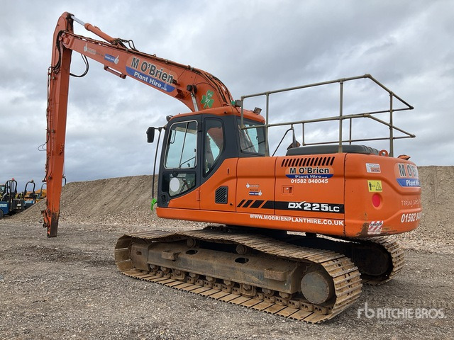 2011 Doosan DX225LC Long Reach Tracked Excavator - Crawler excavator: picture 3 2011 Doosan DX225LC Long Reach Tracked Excavator - Crawler excavator: picture 3