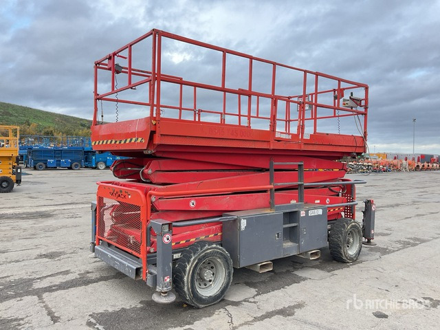 Scissor lift 2013 Skyjack SJ9250 4x4 Diesel Scissor Lift: picture 1