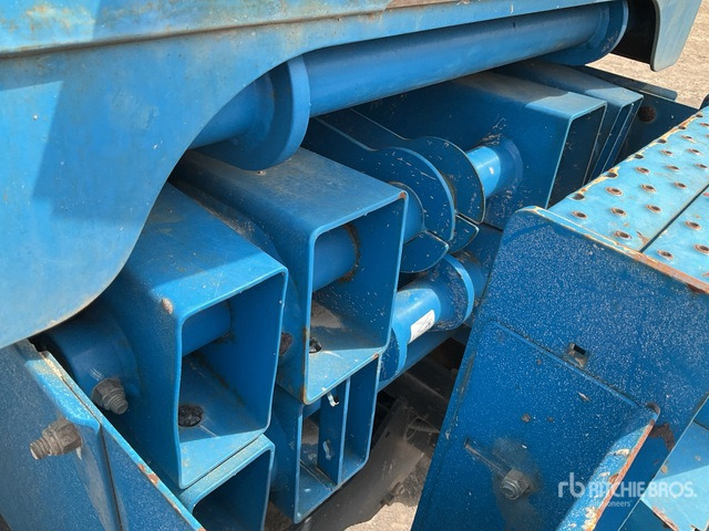 2014 Genie GS2669RT 4x4 Diesel Scissor Lift - Scissor lift: picture 5 2014 Genie GS2669RT 4x4 Diesel Scissor Lift - Scissor lift: picture 5