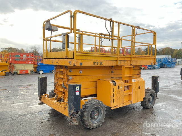 2014 Haulotte H18SDX 4x4 Diesel Scissor Lift - Scissor lift: picture 3 2014 Haulotte H18SDX 4x4 Diesel Scissor Lift - Scissor lift: picture 3