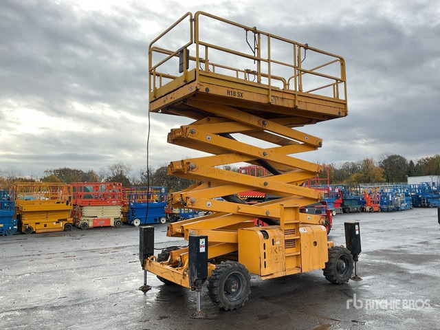 2014 Haulotte H18SDX 4x4 Diesel Scissor Lift - Scissor lift: picture 1 2014 Haulotte H18SDX 4x4 Diesel Scissor Lift - Scissor lift: picture 1