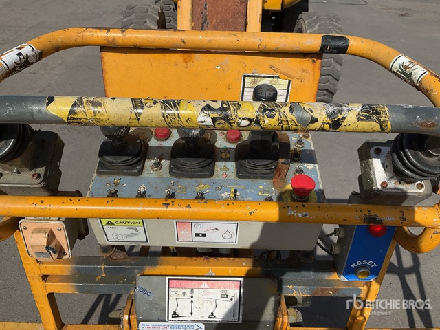 2014 Haulotte HA16PX 4WD Diesel Articulating Boom Lift - Articulated boom: picture 5 2014 Haulotte HA16PX 4WD Diesel Articulating Boom Lift - Articulated boom: picture 5