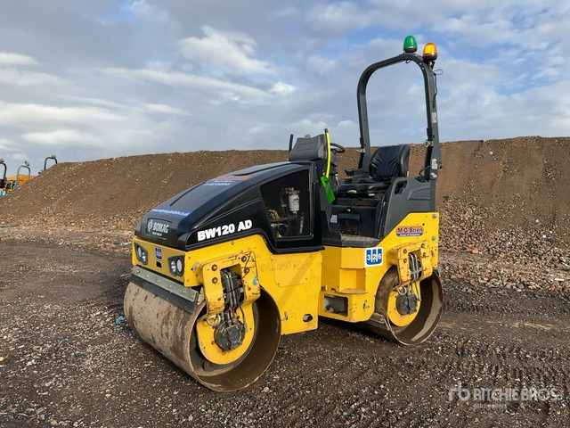 2015 Bomag 120AD-5 Double Drum Roller - Roller: picture 2 2015 Bomag 120AD-5 Double Drum Roller - Roller: picture 2
