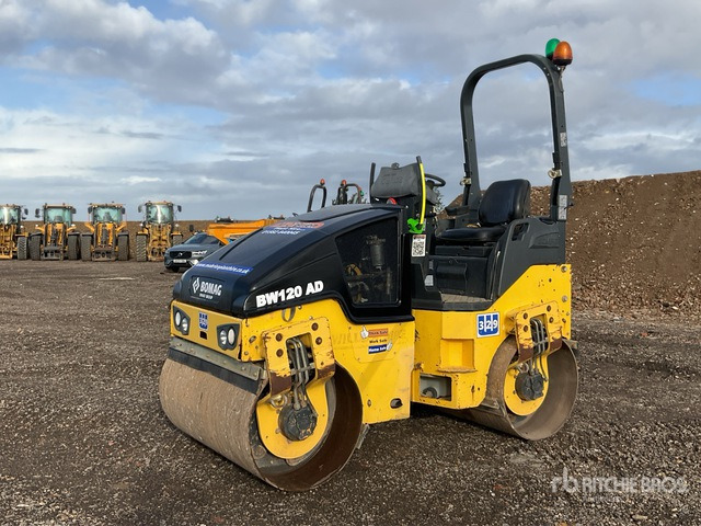 2015 Bomag 120AD-5 Double Drum Roller - Roller: picture 2 2015 Bomag 120AD-5 Double Drum Roller - Roller: picture 2