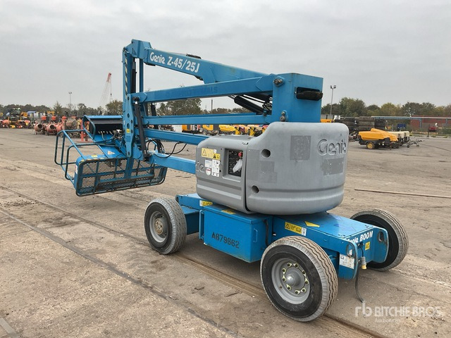 2015 Genie Z45/25J 2015 Genie Z45/25 Articulating Boom Lift Articulating Boom Lift - Articulated boom: picture 4 2015 Genie Z45/25J 2015 Genie Z45/25 Articulating Boom Lift Articulating Boom Lift - Articulated boom: picture 4
