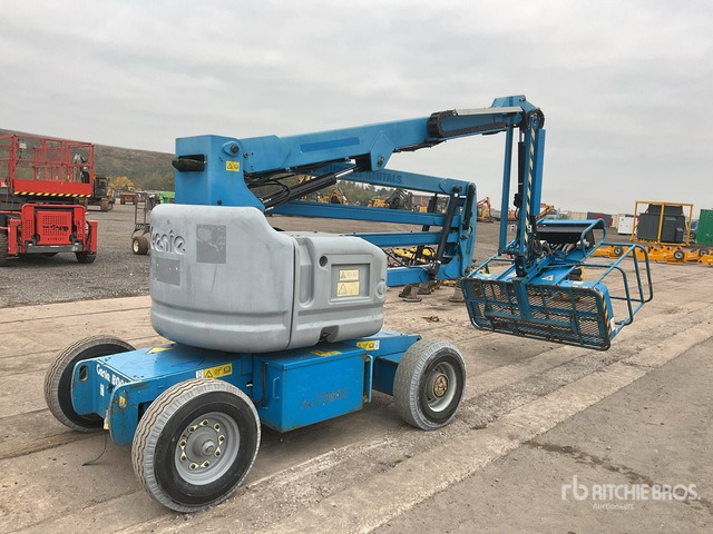 2015 Genie Z45/25J 2015 Genie Z45/25 Articulating Boom Lift Articulating Boom Lift - Articulated boom: picture 3 2015 Genie Z45/25J 2015 Genie Z45/25 Articulating Boom Lift Articulating Boom Lift - Articulated boom: picture 3