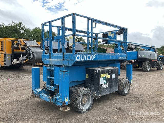 2016 Genie GS3369RT 4x4 Diesel Scissor Lift - Scissor lift: picture 4 2016 Genie GS3369RT 4x4 Diesel Scissor Lift - Scissor lift: picture 4