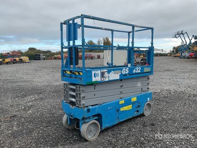 2017 Genie GS2632 2017 Genie GS2632 Scissor Lift Scissor Lift - Scissor lift: picture 3 2017 Genie GS2632 2017 Genie GS2632 Scissor Lift Scissor Lift - Scissor lift: picture 3