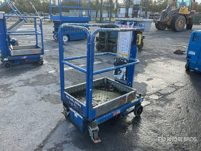 Vertical mast lift 2017 Power Tower Nano Vertical Mast Lift: picture 1