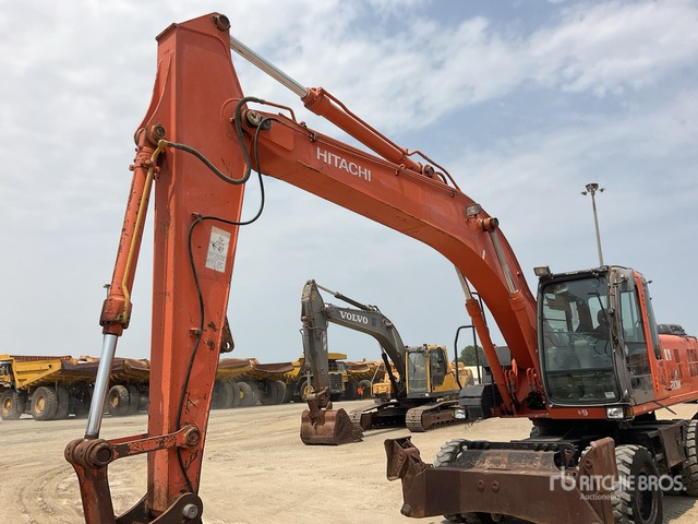 Wheel excavator 2005 Hitachi ZX210W: picture 6