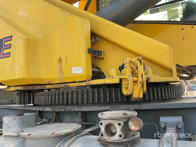 2008 Grove RT700E 55 ton 4x4x4 Rough Terrain Crane - Rough terrain crane: picture 4 2008 Grove RT700E 55 ton 4x4x4 Rough Terrain Crane - Rough terrain crane: picture 4