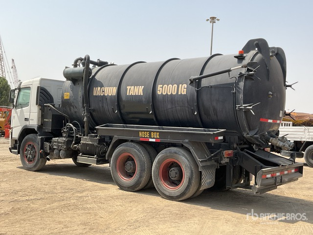 2008 Volvo FM400 6x4 20000 Liters Vacuum Tanker Truck - Vacuum truck: picture 3 2008 Volvo FM400 6x4 20000 Liters Vacuum Tanker Truck - Vacuum truck: picture 3