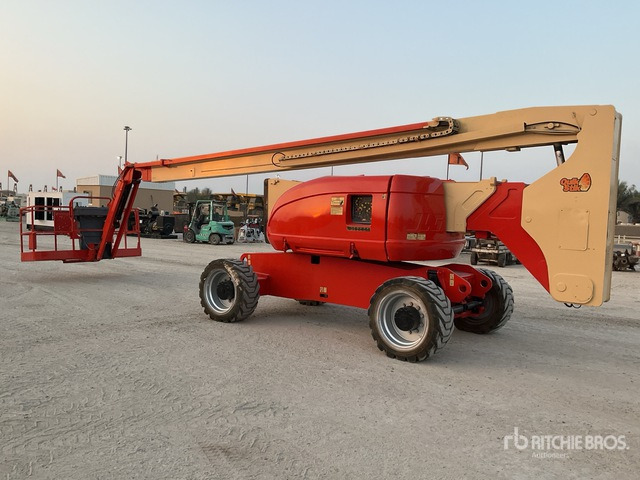 2010 JLG 800AJ 4WD Diesel Articulating Boom Lift - Articulated boom: picture 4 2010 JLG 800AJ 4WD Diesel Articulating Boom Lift - Articulated boom: picture 4