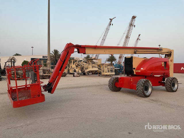 2010 JLG 800AJ 4WD Diesel Articulating Boom Lift - Articulated boom: picture 1 2010 JLG 800AJ 4WD Diesel Articulating Boom Lift - Articulated boom: picture 1