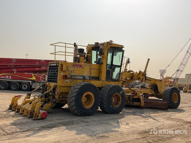 2011 Komatsu GD825A-2 Motor Grader - Grader: picture 3 2011 Komatsu GD825A-2 Motor Grader - Grader: picture 3