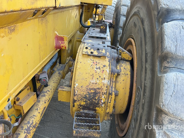Grader 2011 Komatsu GD825A-2: picture 6