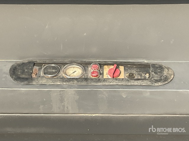 Air compressor 2013 Atlas Copco XA137DD Mobile Air Compressor: picture 6 Air compressor 2013 Atlas Copco XA137DD Mobile Air Compressor: picture 6