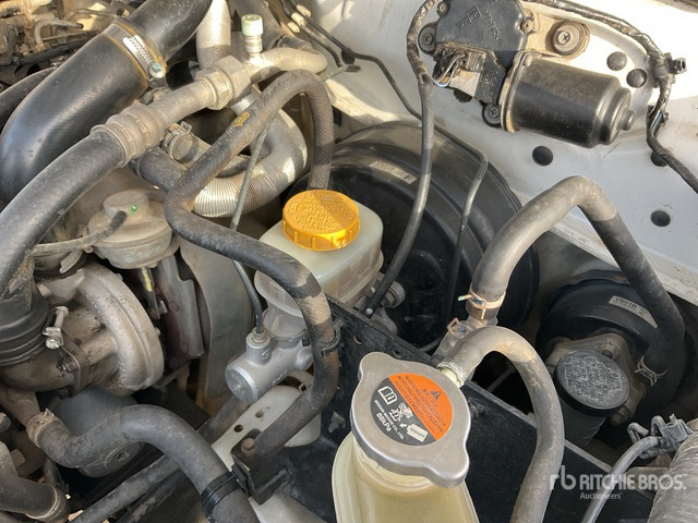 2013 Nissan Patrol GL 4x4 SUV - SUV: picture 4 2013 Nissan Patrol GL 4x4 SUV - SUV: picture 4