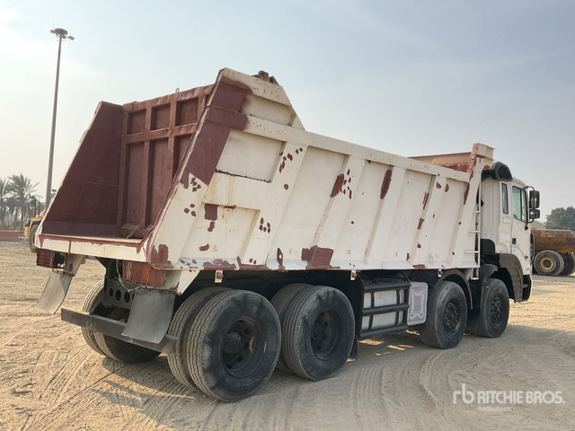 2014 Hyundai HD370 8x4 Twin-Steer Tri/A Dump Truck - Tipper: picture 3 2014 Hyundai HD370 8x4 Twin-Steer Tri/A Dump Truck - Tipper: picture 3