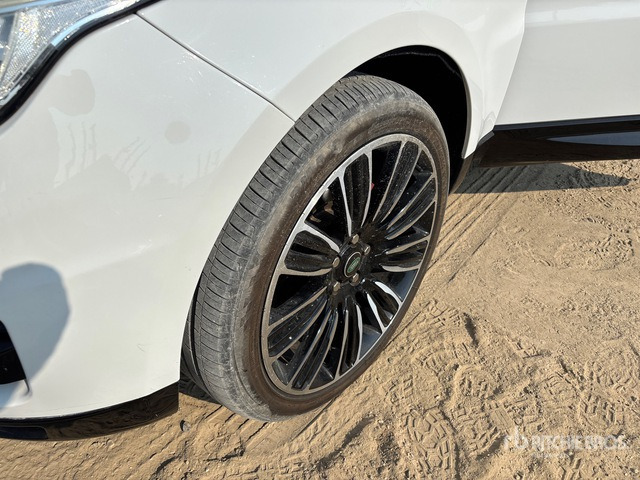 2015 Land Rover Range Rover AWD SUV - SUV: picture 4 2015 Land Rover Range Rover AWD SUV - SUV: picture 4