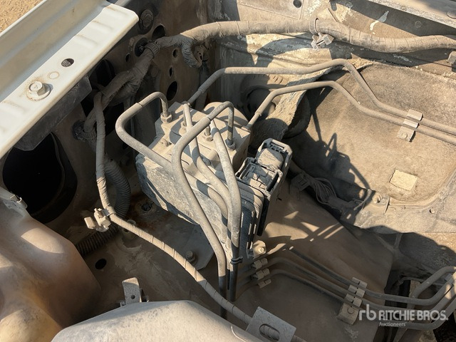 2016 Mitsubishi L200 4x4 Crew Cab Pickup - Pickup truck: picture 4 2016 Mitsubishi L200 4x4 Crew Cab Pickup - Pickup truck: picture 4