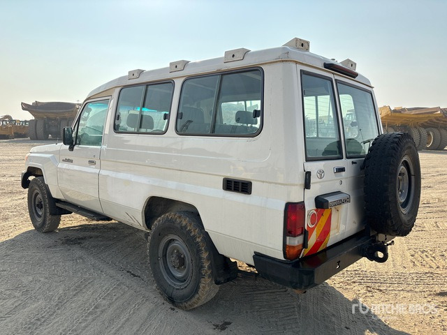 2018 Toyota Land Cruiser 78R 4x4 SUV - SUV: picture 2 2018 Toyota Land Cruiser 78R 4x4 SUV - SUV: picture 2