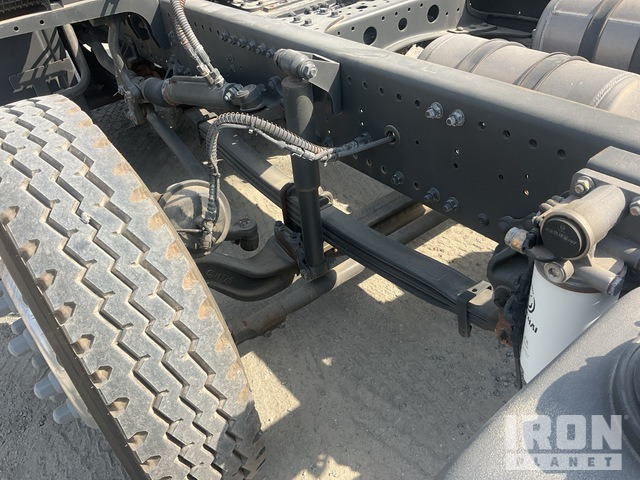 2022 XCMG XGA3310D6SEX 8x4 Twin-Steer (Unused) Cab & Chassis - Cab chassis truck: picture 5 2022 XCMG XGA3310D6SEX 8x4 Twin-Steer (Unused) Cab & Chassis - Cab chassis truck: picture 5