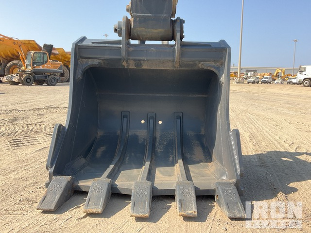 Hyundai R215L Tracked Excavator - Crawler excavator: picture 5 Hyundai R215L Tracked Excavator - Crawler excavator: picture 5