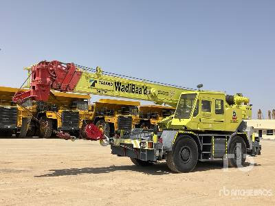 TADANO TR300E 30 ton 4x4x4 - Rough terrain crane: picture 1 TADANO TR300E 30 ton 4x4x4 - Rough terrain crane: picture 1