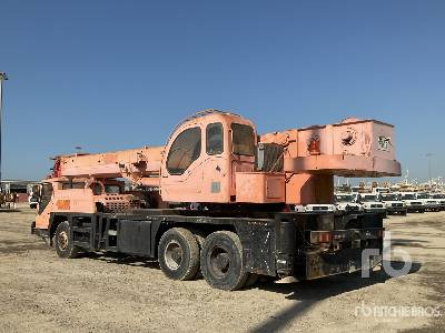 XCMG QY30K 30 ton 6x4 - Mobile crane: picture 2 XCMG QY30K 30 ton 6x4 - Mobile crane: picture 2