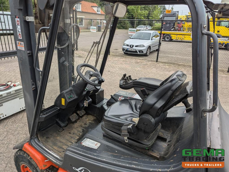 Linde E30 02 - 4058 uur - Duplex Mast - Volrubber Banden - Eurotron 80V-80A Oplader (M34) - Electric forklift: picture 5 Linde E30 02 - 4058 uur - Duplex Mast - Volrubber Banden - Eurotron 80V-80A Oplader (M34) - Electric forklift: picture 5