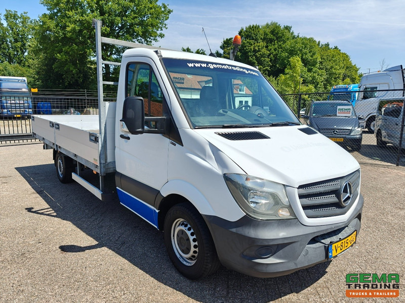 Mercedes-Benz Sprinter 316 CDI Euro6Y - Automaat - Open Laadbak 4.4m - Alu zijborden - SMARTtachoV2 - 01/2026 APK - Flatbed van: picture 2 Mercedes-Benz Sprinter 316 CDI Euro6Y - Automaat - Open Laadbak 4.4m - Alu zijborden - SMARTtachoV2 - 01/2026 APK - Flatbed van: picture 2