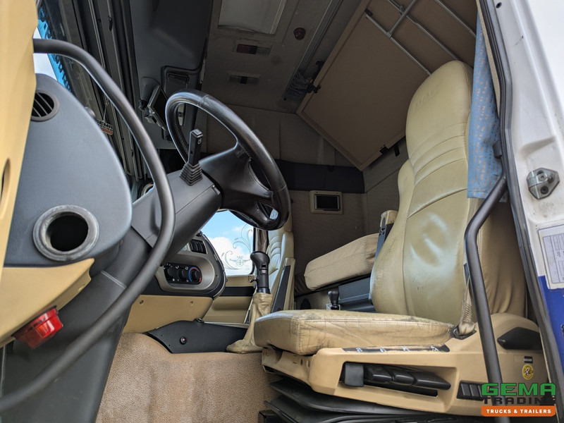 DAF 95XF.480 4x2 Superspacecab Euro3 - Handgeschakeld - Limited Edition Interieur - Side Skirts - Luchthoorns - Tractor unit: picture 5 DAF 95XF.480 4x2 Superspacecab Euro3 - Handgeschakeld - Limited Edition Interieur - Side Skirts - Luchthoorns - Tractor unit: picture 5