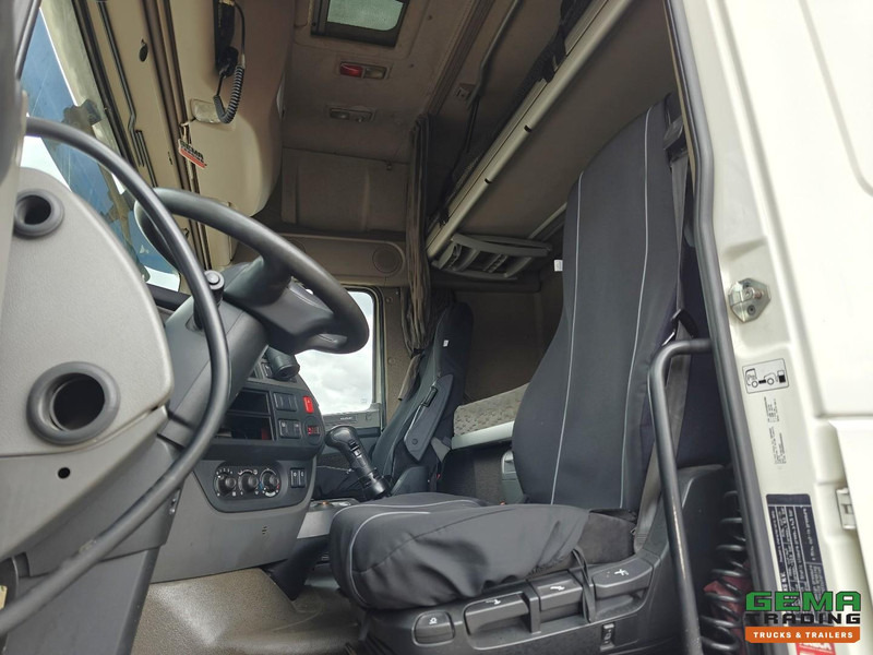 DAF FT XF460 4x2 SuperSpaceCab Euro6 - Handgeschakeld - Dubbele Tanks - 800.000km - Tractor unit: picture 5 DAF FT XF460 4x2 SuperSpaceCab Euro6 - Handgeschakeld - Dubbele Tanks - 800.000km - Tractor unit: picture 5
