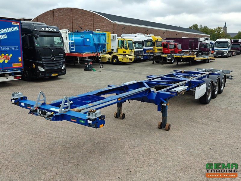 Van Hool A3C002 3-Assen JOST - Schijfremmen - Alle aansluitingen / Universeel chassis - TOP! - 10 stuks op Voorraad - Container transporter/ Swap body semi-trailer: picture 2 Van Hool A3C002 3-Assen JOST - Schijfremmen - Alle aansluitingen / Universeel chassis - TOP! - 10 stuks op Voorraad - Container transporter/ Swap body semi-trailer: picture 2