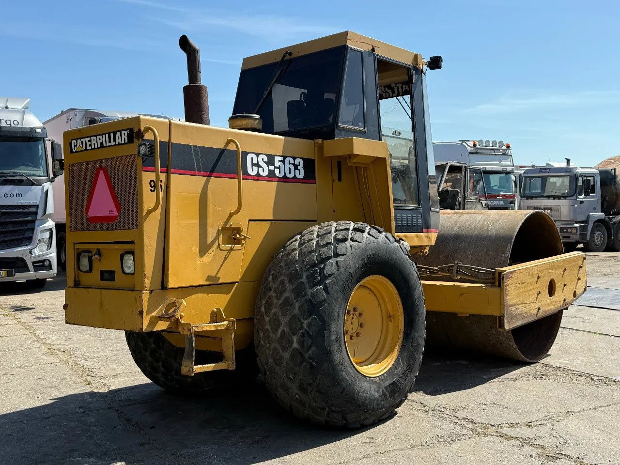 CAT CS 563 Roller with vibration - Compactor: picture 4 CAT CS 563 Roller with vibration - Compactor: picture 4
