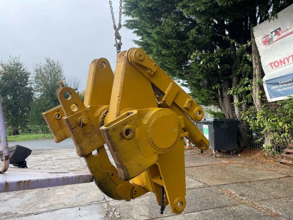CAT Caterpillar Ripper compatible with D7R and D7H R - Ripper for Construction machinery: picture 3 CAT Caterpillar Ripper compatible with D7R and D7H R - Ripper for Construction machinery: picture 3