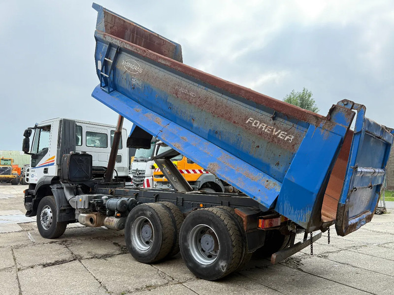 Iveco Trakker 360 6X4 Tipper Spring/Spring ZF Manual gear - Tipper: picture 3 Iveco Trakker 360 6X4 Tipper Spring/Spring ZF Manual gear - Tipper: picture 3