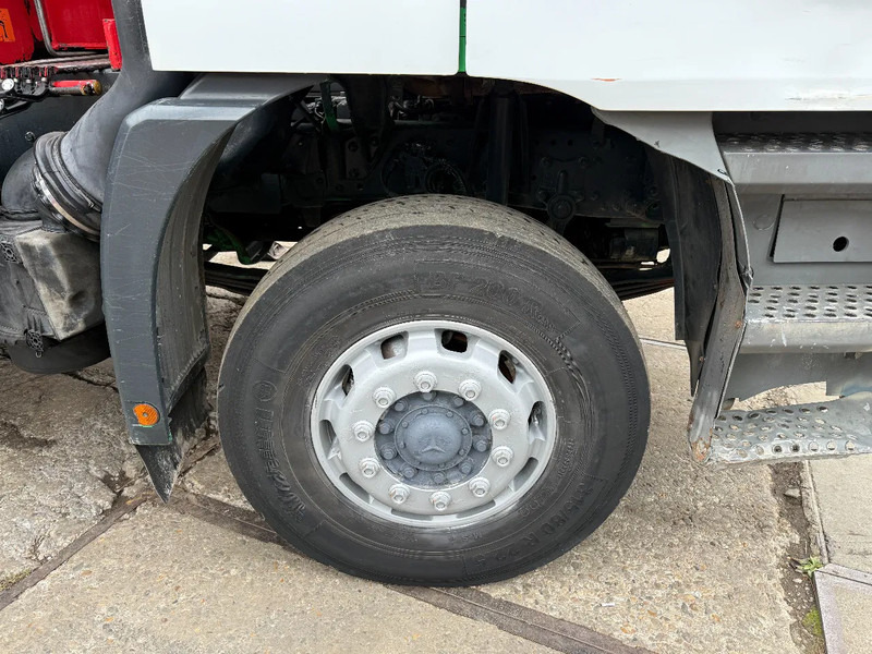 Tipper, Crane truck Mercedes-Benz Actros 1831 V6 4X2 Tipper + crane EPS Manual Gearbox 3 peddal: picture 7