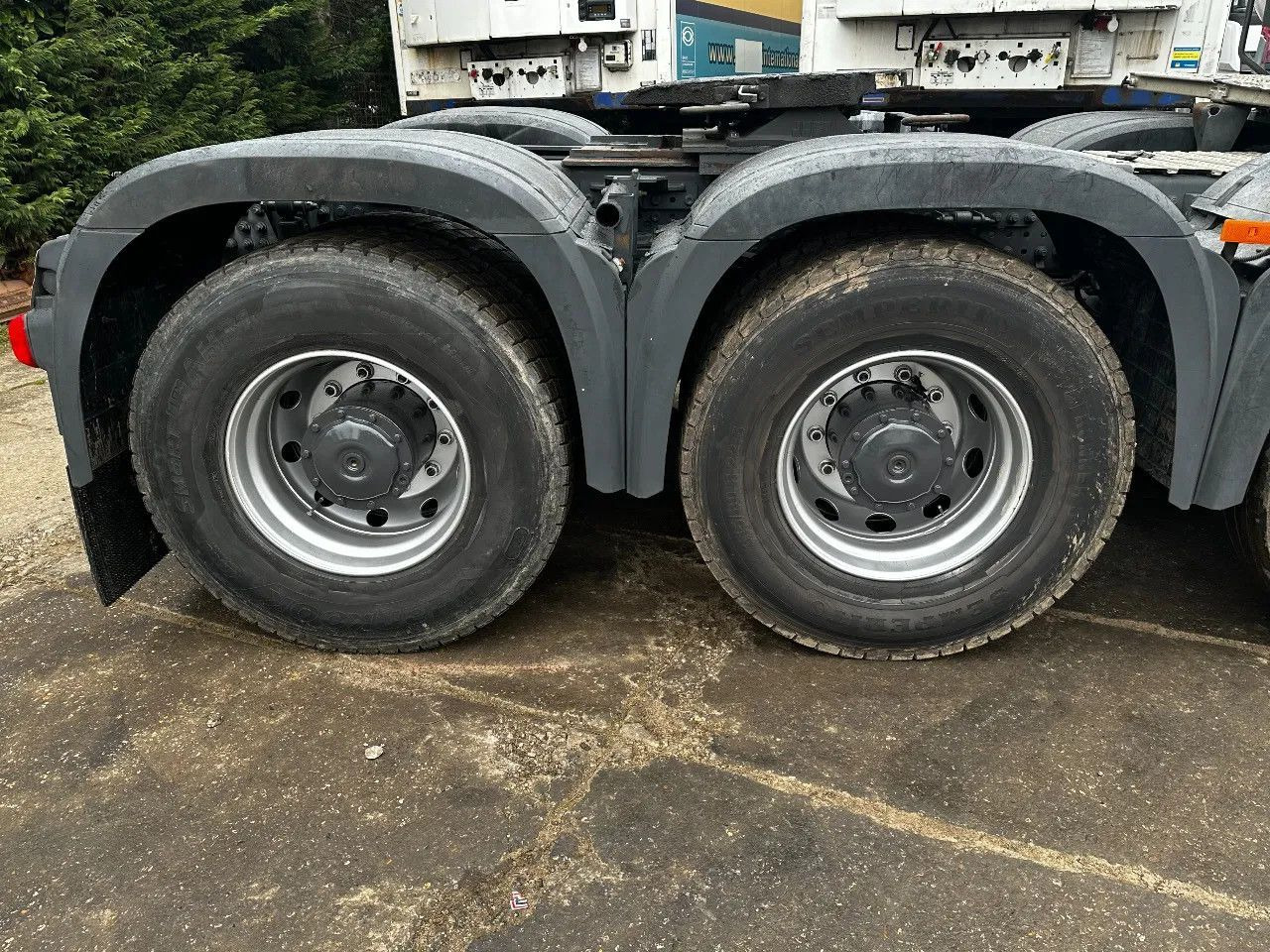 Mercedes-Benz AROCS 4163 8X4 Tractor-unit 180Ton Retarder *Top Mercedes-Benz AROCS 4163 8X4 Tractor-unit 180Ton Retarder *NEW - Tractor unit: picture 5 Mercedes-Benz AROCS 4163 8X4 Tractor-unit 180Ton Retarder *Top Mercedes-Benz AROCS 4163 8X4 Tractor-unit 180Ton Retarder *NEW - Tractor unit: picture 5