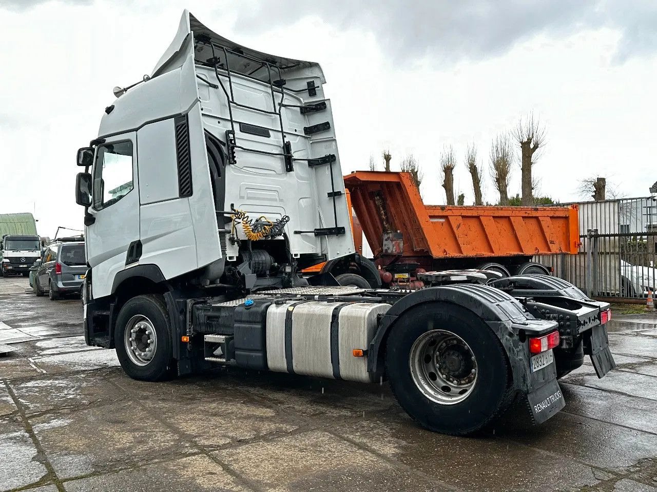 Renault T460 4X2 Tractor-unit Spring/Air Retarder D11 En - Tractor unit: picture 3 Renault T460 4X2 Tractor-unit Spring/Air Retarder D11 En - Tractor unit: picture 3