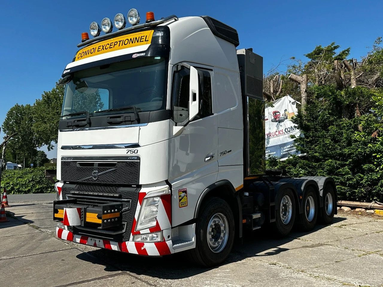 Volvo FH 16.750 8X4 Tractor-unit Push-pull 180T Retard Volvo FH 16.750 8X4 Tractor-unit Push-pull 180T Retard - Tractor unit: picture 2 Volvo FH 16.750 8X4 Tractor-unit Push-pull 180T Retard Volvo FH 16.750 8X4 Tractor-unit Push-pull 180T Retard - Tractor unit: picture 2