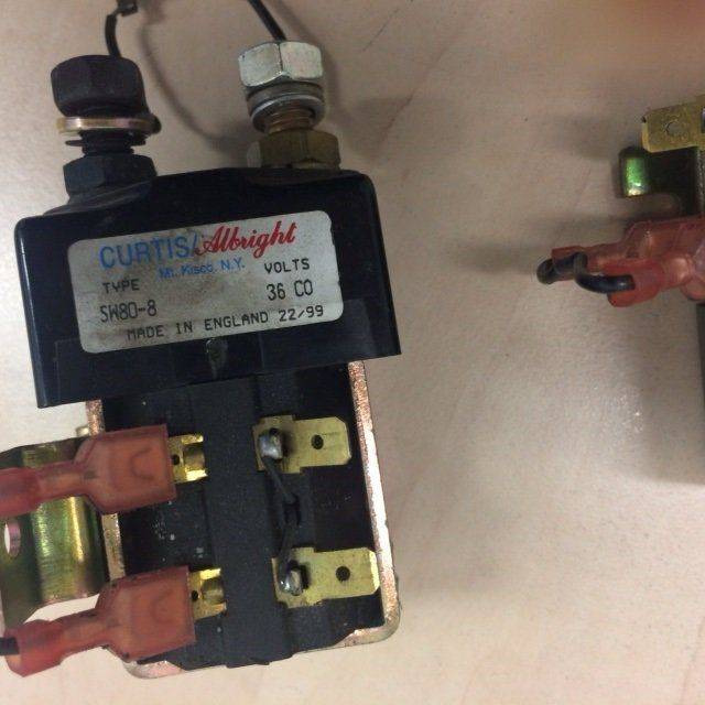 2X Contactors for Scrubber vacuum cleaner Nilfisk BR 850 - Electrical system for Cleaning machinery: picture 5 2X Contactors for Scrubber vacuum cleaner Nilfisk BR 850 - Electrical system for Cleaning machinery: picture 5