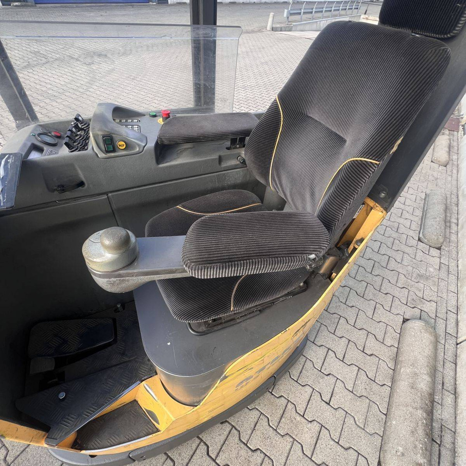 Atlet 200DTFVRE735UFS - 4-way reach truck: picture 5 Atlet 200DTFVRE735UFS - 4-way reach truck: picture 5