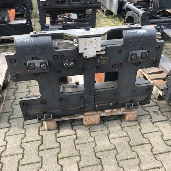 Cascade Fork postioner - Attachment for Material handling equipment: picture 1 Cascade Fork postioner - Attachment for Material handling equipment: picture 1