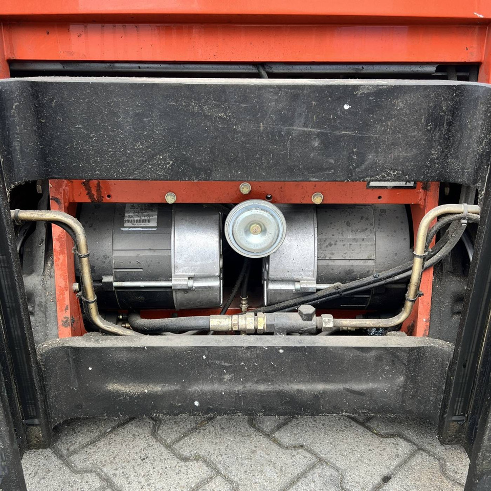 Electric forklift BT CBE18T: picture 9